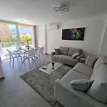 דירה Modern 3 Bedroom Luxury In *