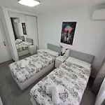 דירה Modern 3 Bedroom Luxury In