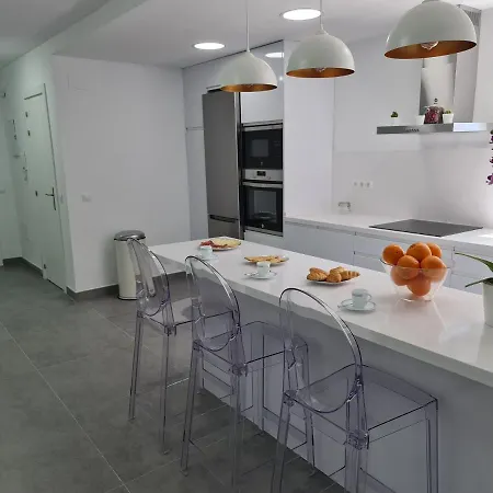 Apartment Modern 3 Bedroom Luxury In *