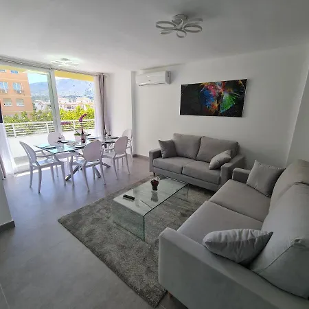 Apartment Modern 3 Bedroom Luxury In *