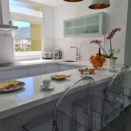 Apartment Modern 3 Bedroom Luxury In *
