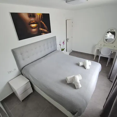 Apartment Modern 3 Bedroom Luxury In