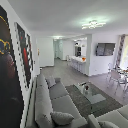 Modern 3 Bedroom Luxury In