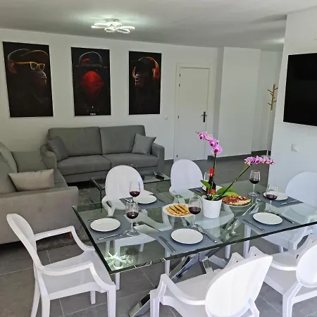 Apartment Modern 3 Bedroom Luxury In *