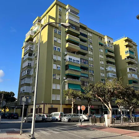 Modern 3 Bedroom Luxury In Apartment *